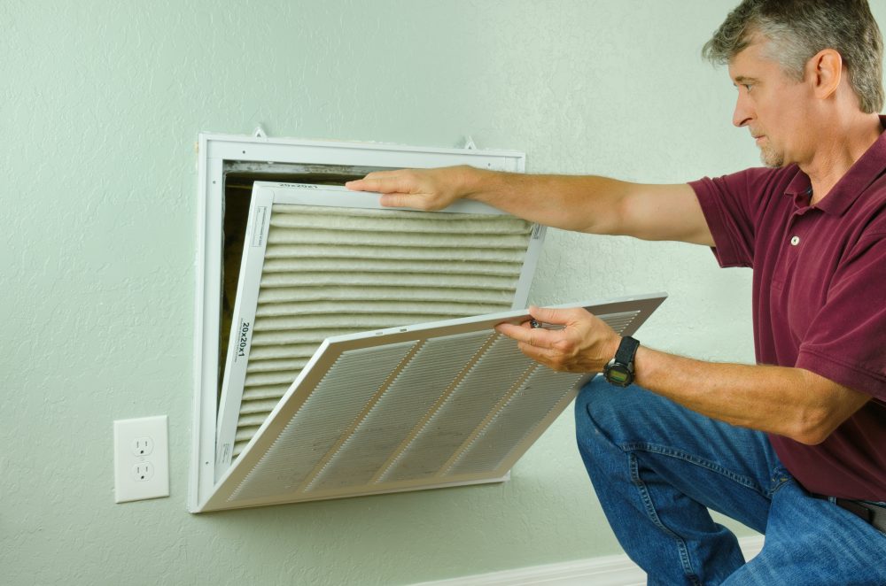 4 Common Signs to Change Your Air Conditioning Filters